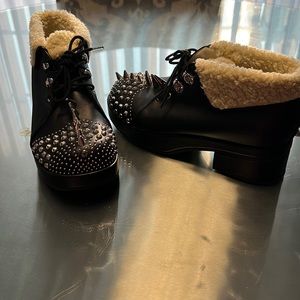 Women’s Gucci spike bootie